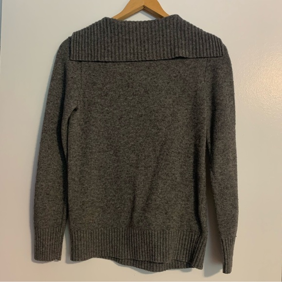 J. Crew Wool & Cashmere Blend Sweater Size M - Picture 2 of 3